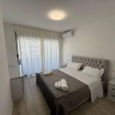 Apartament Dea's Golem (Tirana)