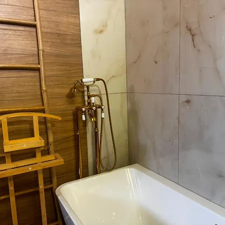 Dea's Apartamento Golem (Tirana)