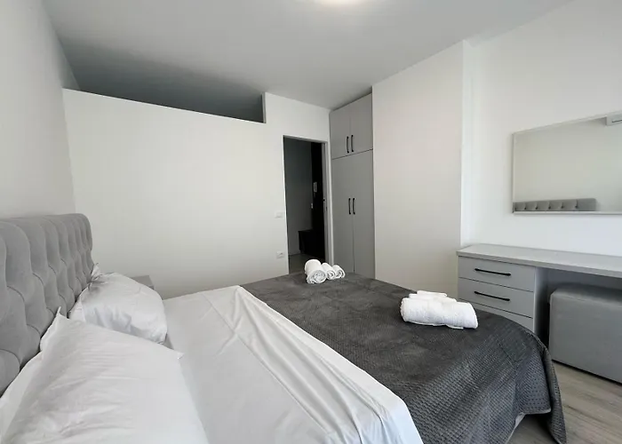 Apartment Dea's Golem (Tirana)